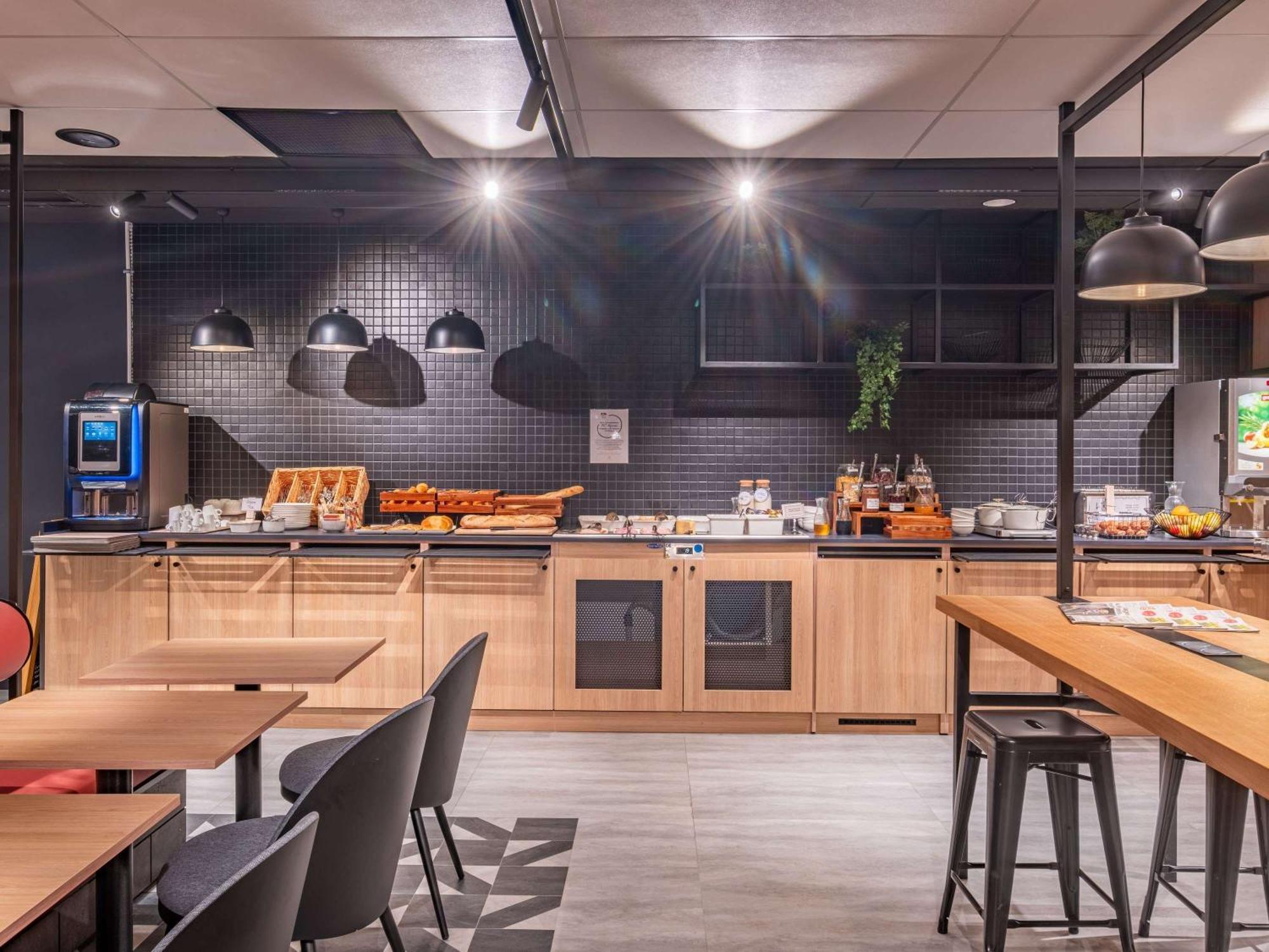 Ibis Budget Nantes Nord Treillières Екстериор снимка